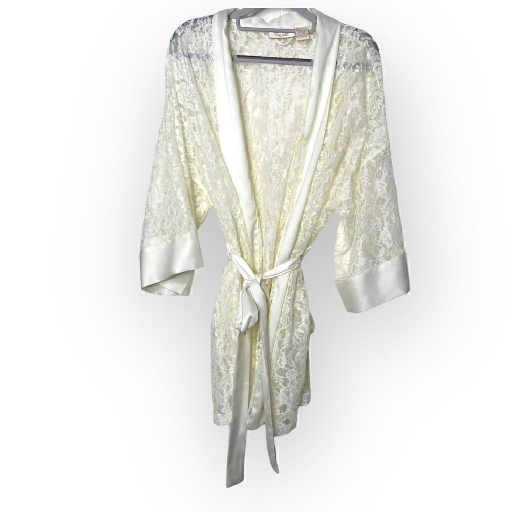 Victora's Secret Cream lace Robe Size OS